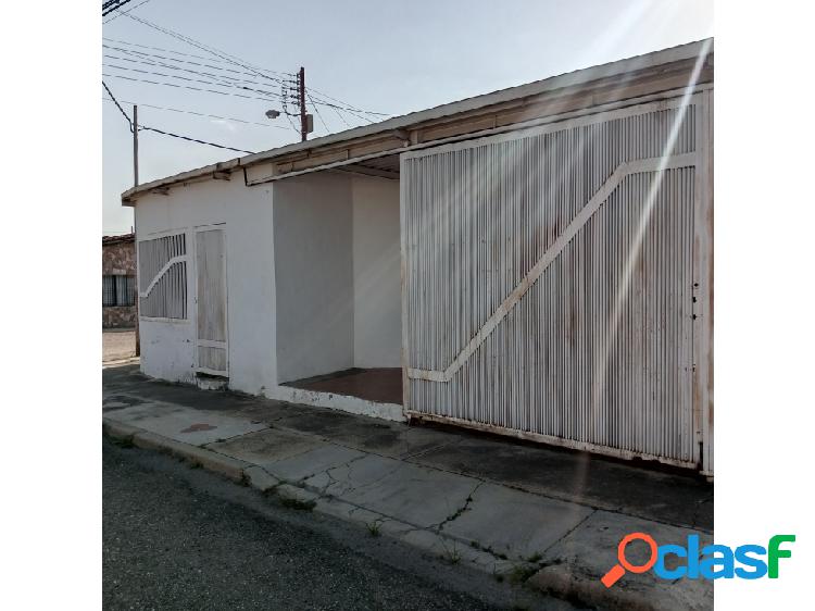 VENTA DE CASA EN LOS GUAYOS D07-06