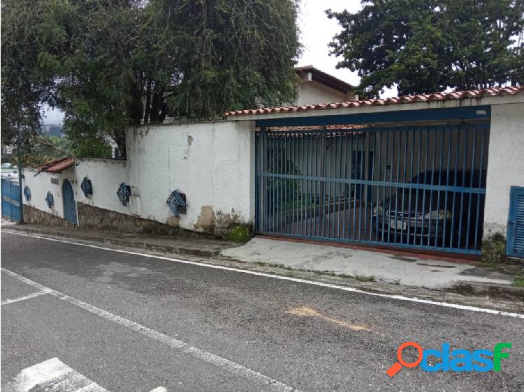 VENTA DE CASA EN PRADOS DEL ESTE