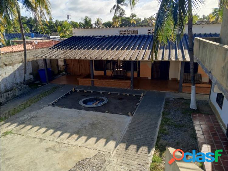 VENTA DE CASA POSADA EN CHICHIRIVICHE 800m2 DE TERRENO