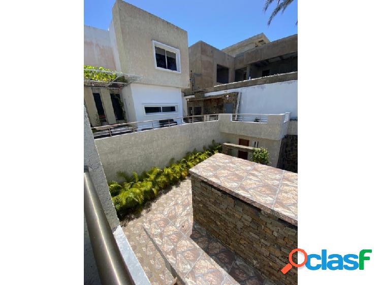 VILLA EN VENTA PAMPATAR ISLA MARGARITA 1168 M2