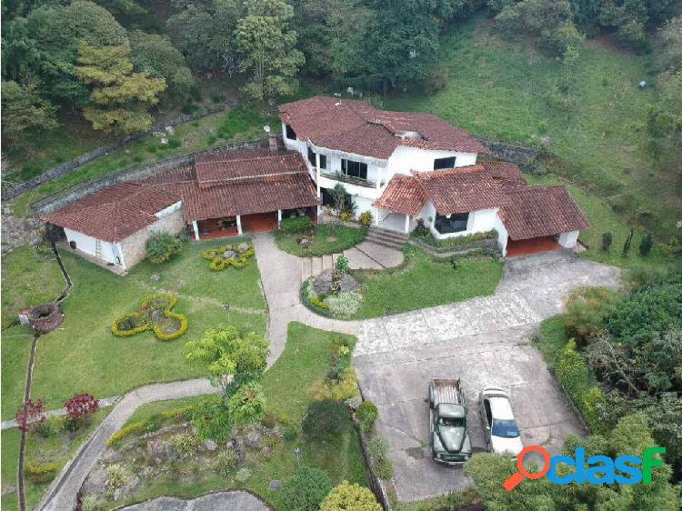 VILLA EXCLUSIVA EN SAN CRISTOBAL