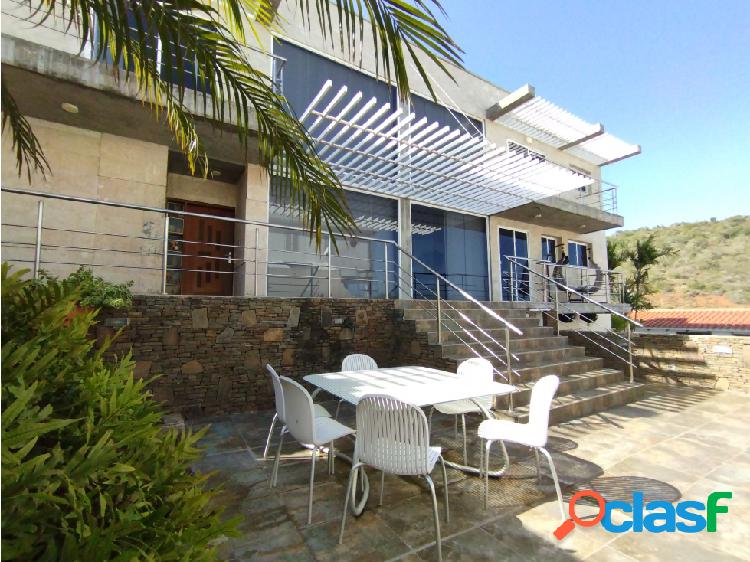 VILLA VACACIONAL EN VENTA PAMPATAR 450 m2