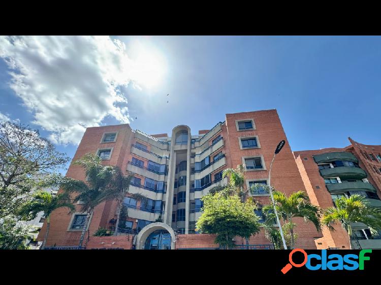 Valle Arriba/Comodo Apartamento de 156m2/En Alquiler