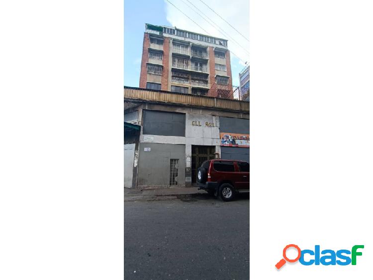 Vende apartamento ubicado en Quinta Crespo