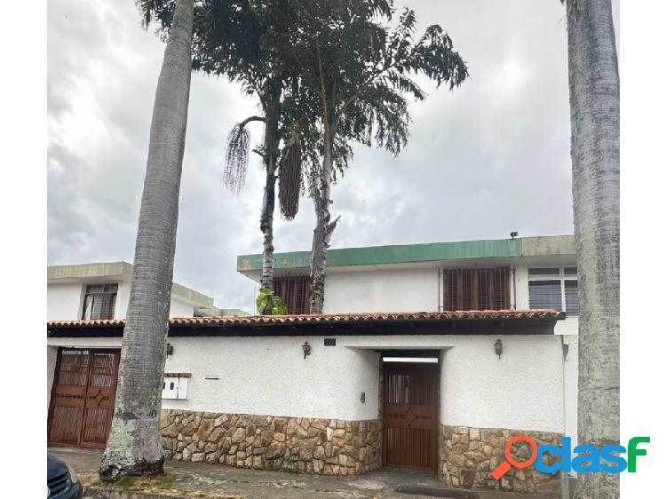 Vendo Excelente Casa en Los Pomelos 350m2