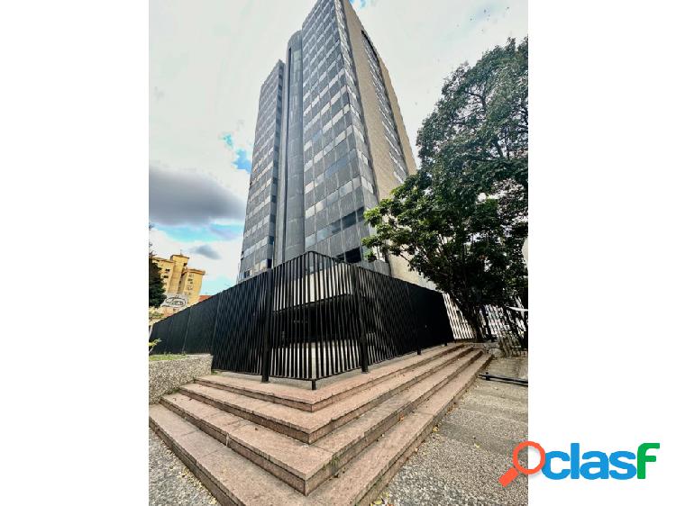 Vendo Oficina en la Urb El Rosal, 287m2, Torre Forum.