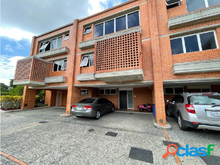 Vendo Town House 220m2 4h/4b/3p La Union 7724