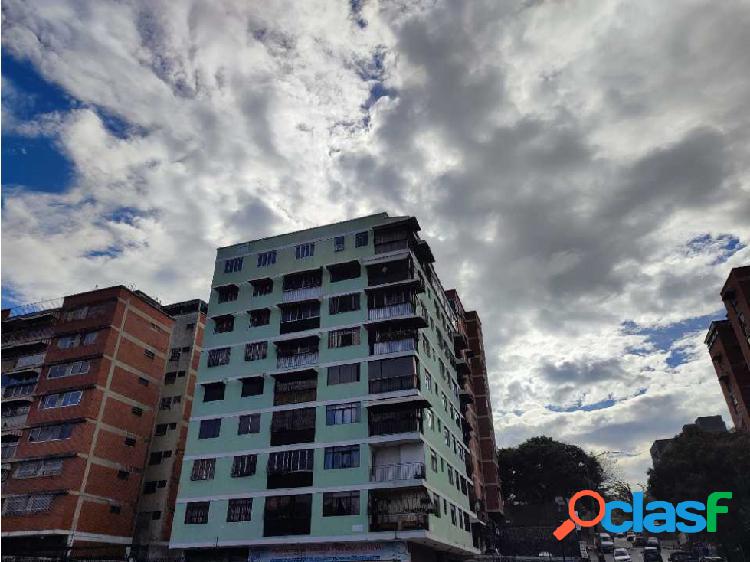 Vendo apartamento en el llanito 3 h/2b/1 pe