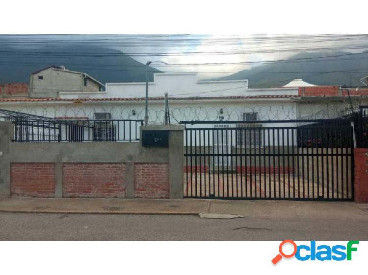 Vendo casa 180m2 5h/3b/3p Montecristo 9994