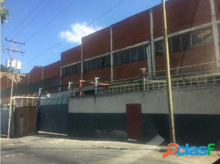 Vendo galpón 1400m2 La Yaguara 9866