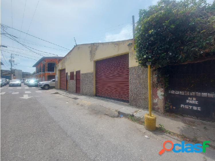 Vendo galpon 420m2 En el pueblo del Hatillo 5715