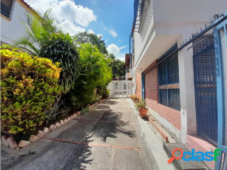 Vendo hermosa Casa/Quinta en la Av. Sucre de Los Dos