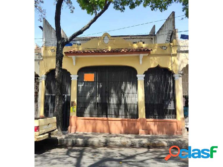 Vendo local comercial 340 m2, 2 niv, 4 baños Catia 7661