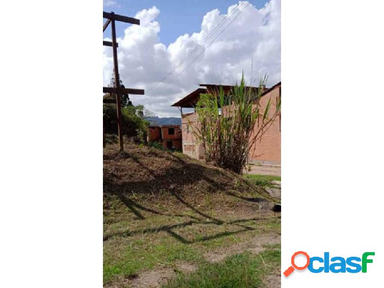 Vendo terreno con planos en urbanización privada los teques