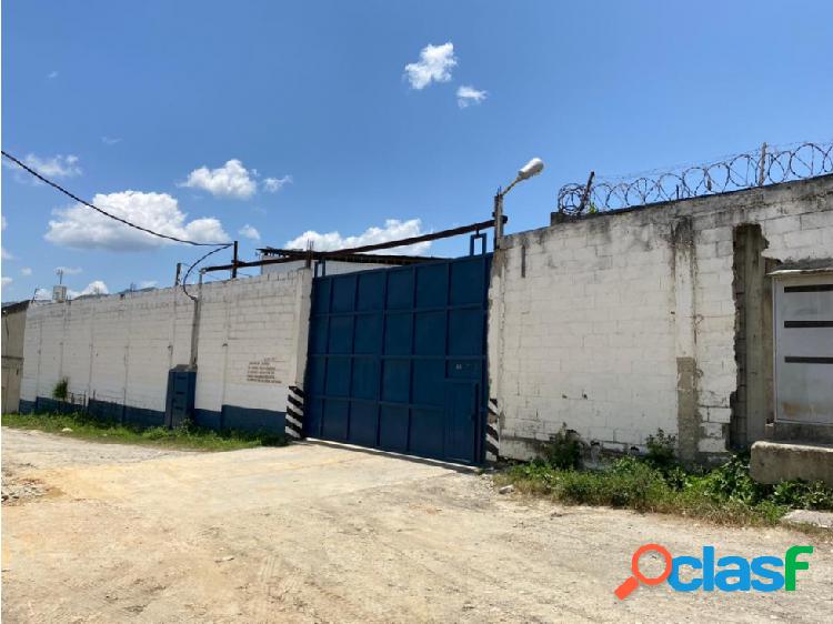 Vendo/alquilo galpón industrial 2000m2 Guatire 9442