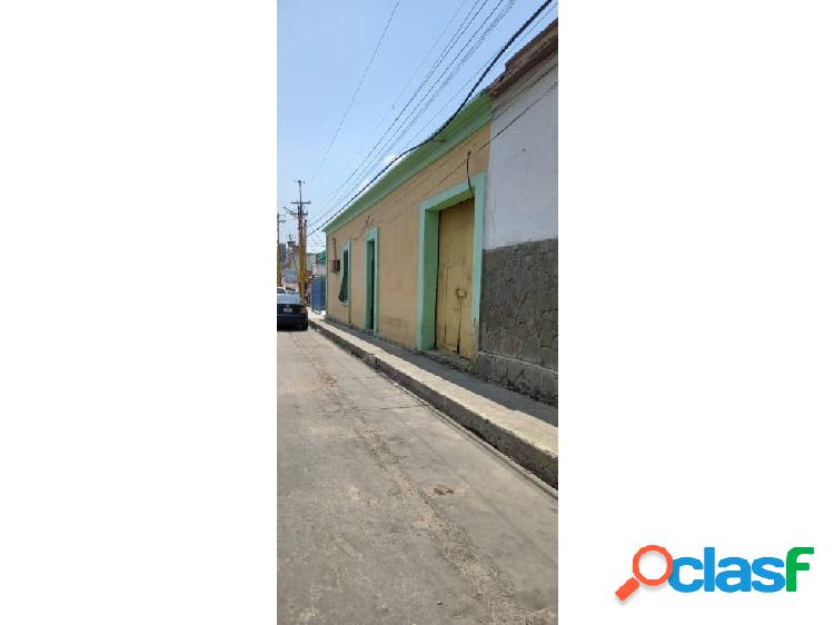 Venta Casa Colonial (Terreno) en la calle Michelena