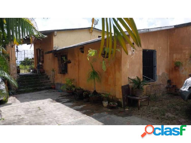 Venta Casa campestre con amplio terreno caicaguana sector