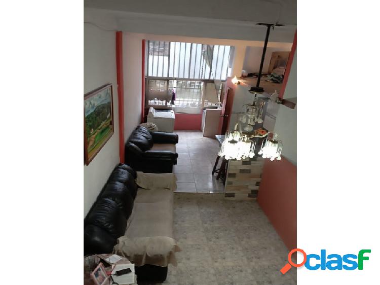 Venta de Casa en Monte Piedad, 23 de Enero 72m2/2H/2B