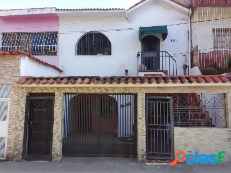 Venta de Casa en San Martín 169m2/4H/3B/1PE