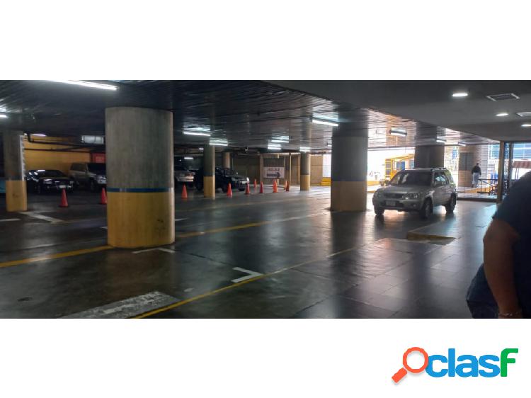 Venta de Estacionamiento en los Palos Grandes