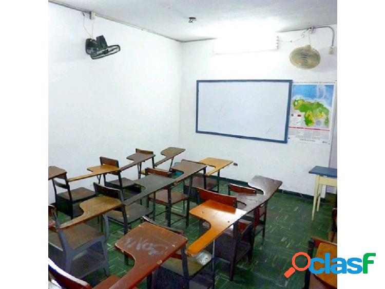 Venta de Liceo en el Centro con toda la permisologia al dia