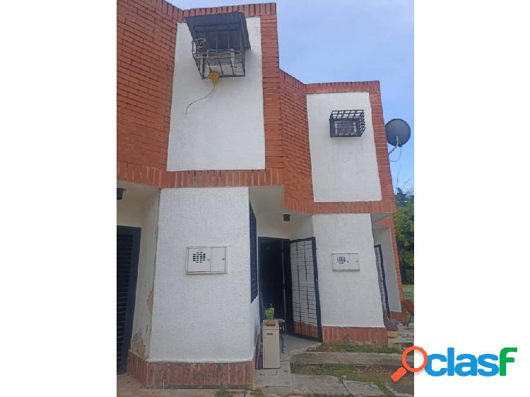 Venta de townhouse en Los Mangos Suite - Naguanagua 7118458