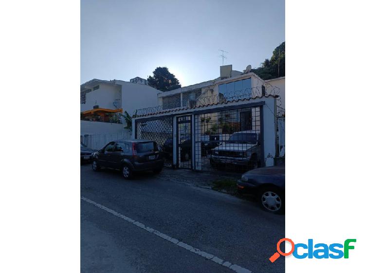 Venta/Casa bifamiliar/La Trinidad/251m2/7H/3B/1PE