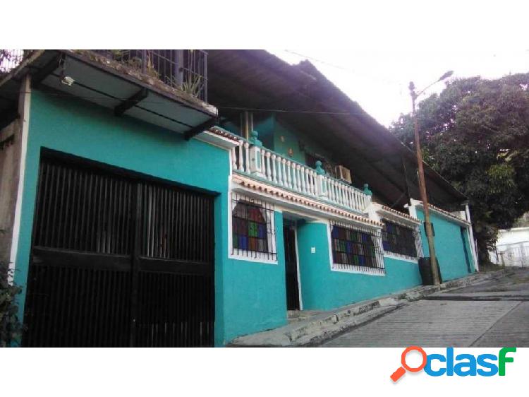 Venta/Casa/Colinas de La Mariposa/468m²/5H/3B+1V/2PE