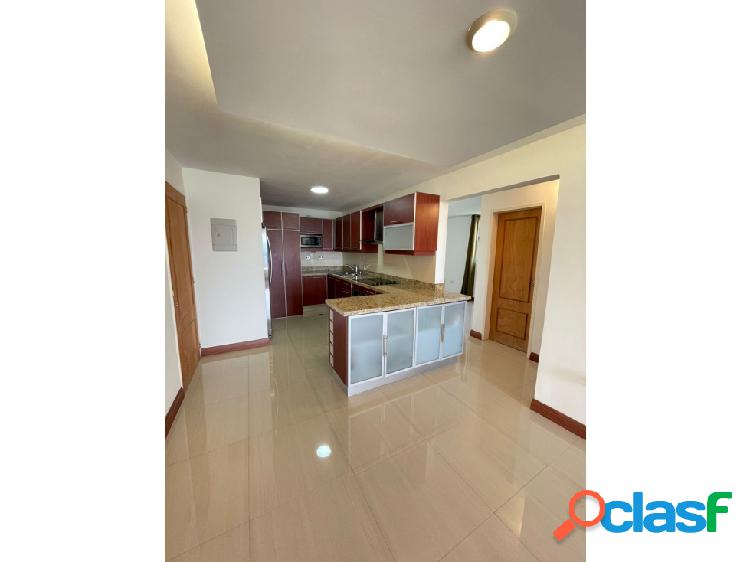 se alquila apartamento 2h/2b/2p colinas de la tahona