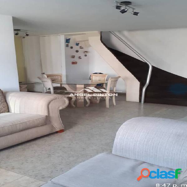 APARTAMENTO EN VENTA EN PARQUE CENTRAL CARACAS API 9233