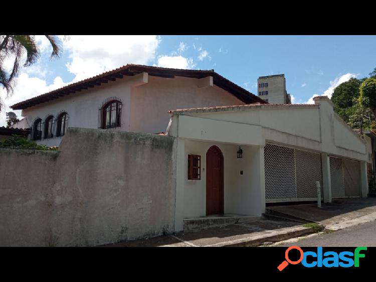 Casa en venta en Urb. Santa Sofia, calle cerrada