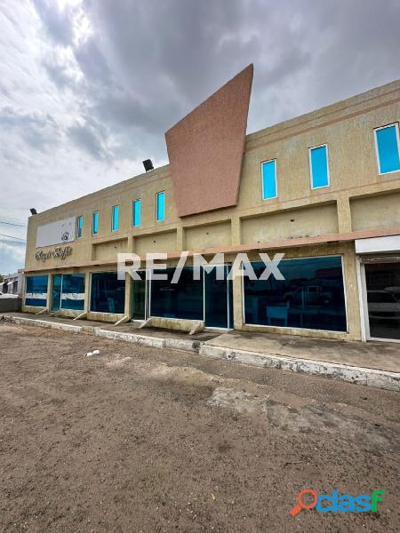 Edificio De Dos Plantas En Venta. Remax Millenium