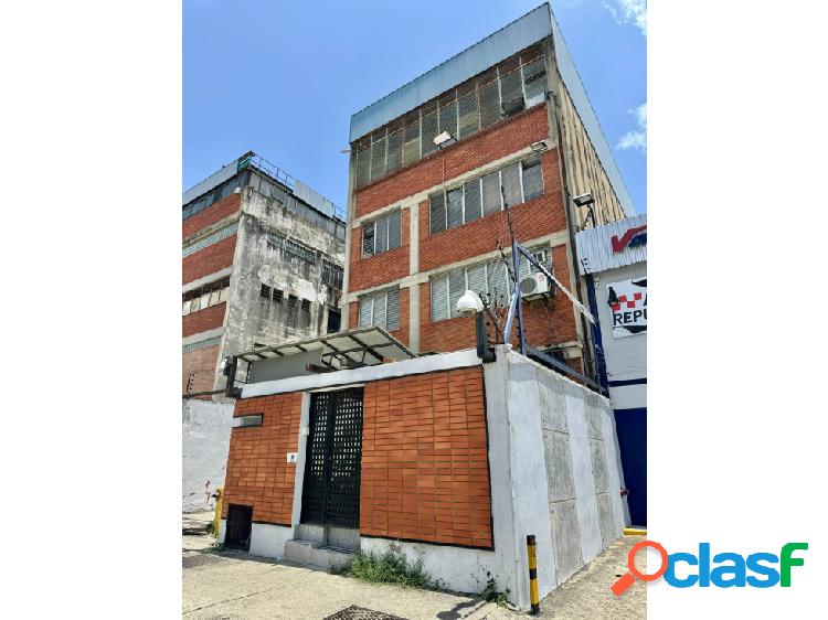 Edificio Industrial en Venta La Trinidad 1500 mts2