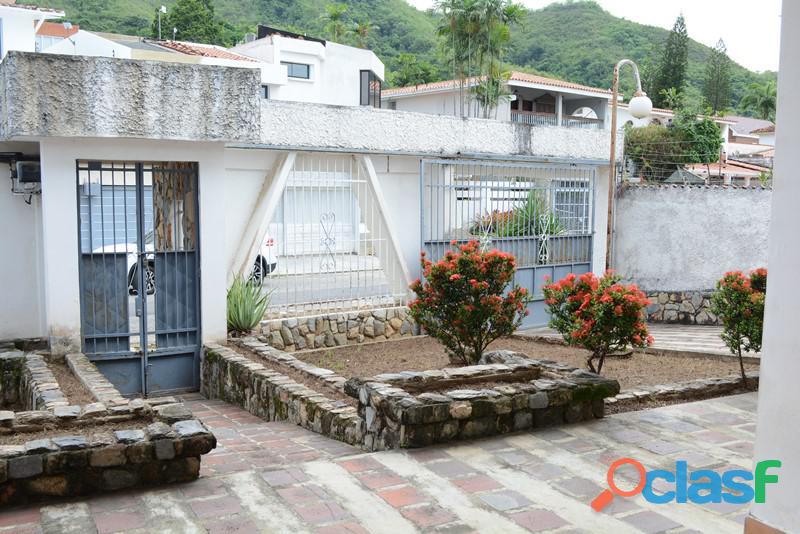 Edna Uzcategui VENDE CASA EN LA VIÑA ALTA PARA REMODELAR