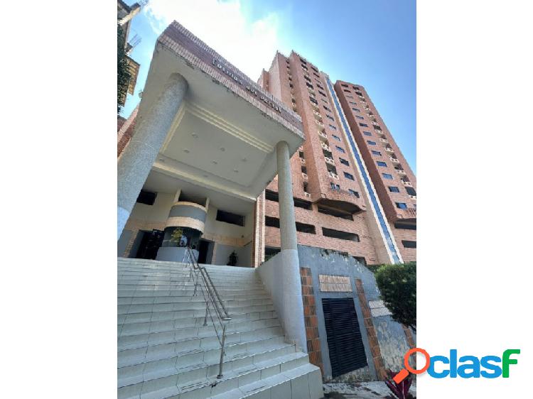 Se Alquila Apartamento en RESIDENCIAS COLINAS DEL PARRAL