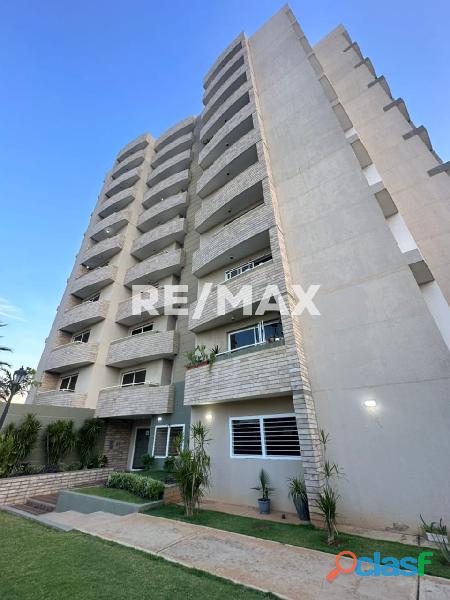 Apto. Resd. Lago Country III/ Remax Millenium..