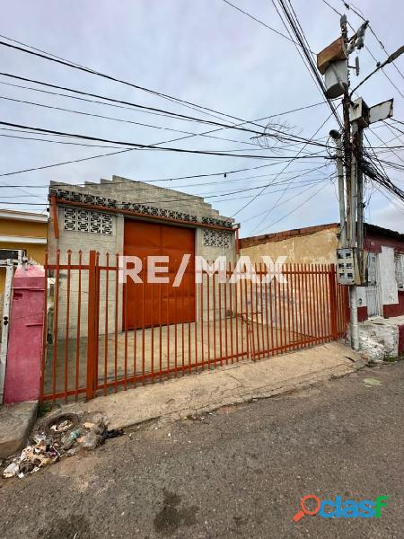 Galpón en Venta. Sector Casco Central. Remax Millenium