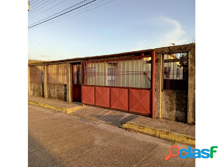 SE VENDE CASA EN URB. GUANAGUANAY I -ZONA