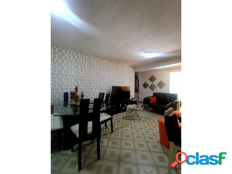 Se Vende Apartamento 176m2 3h/2b/1p Centro Charallave 5687