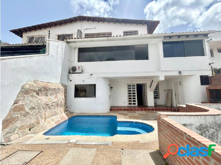 Se vende casa 490m² 4h/ 4b+v/ 4e Alto Prado