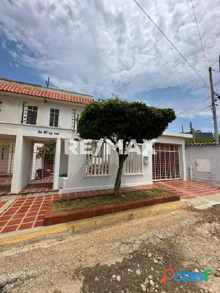 Townhouse En Urb. Ciudadela Faria. Remax Millenium