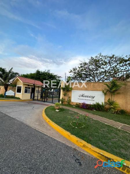 Townhouse En Venta Villa Morrocoy. Remax Millenium