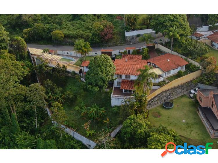 VENTA DE CASA CON PISCINA EN LA LAGUNITA- EL HATILLO