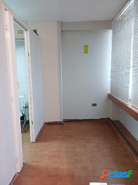 Vende oficina en el edificio Don Pelayo F. Centro de