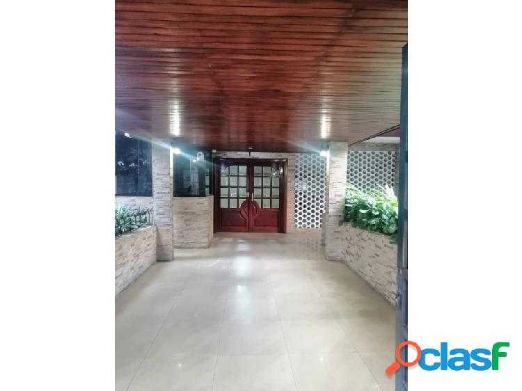 Venta de comodo apartamento en San Bernardino, 107M2.