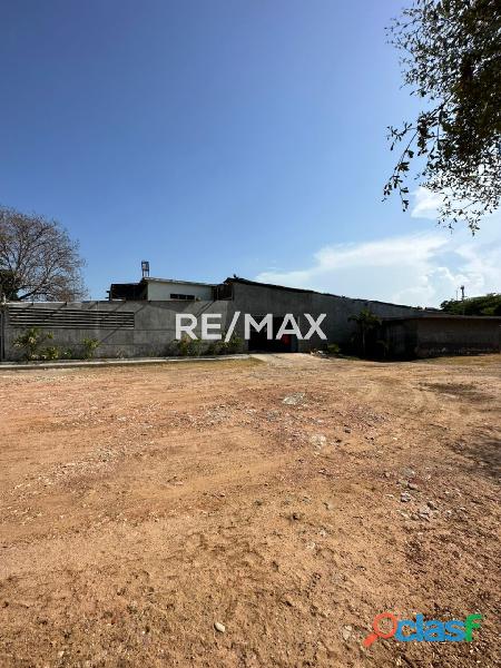 Galpón En Alquiler Milagro Norte. Remax Millenium