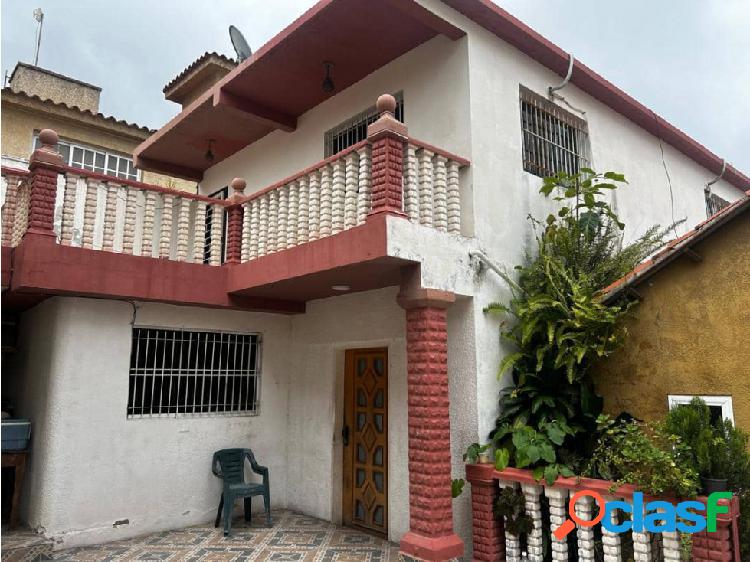 Se vende casa 627m² 6h/6b/6e Catia la Mar