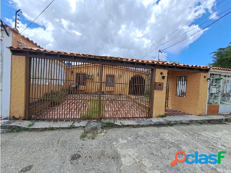 CASA EN VENTA EN URB EL RECREO CABUDARE