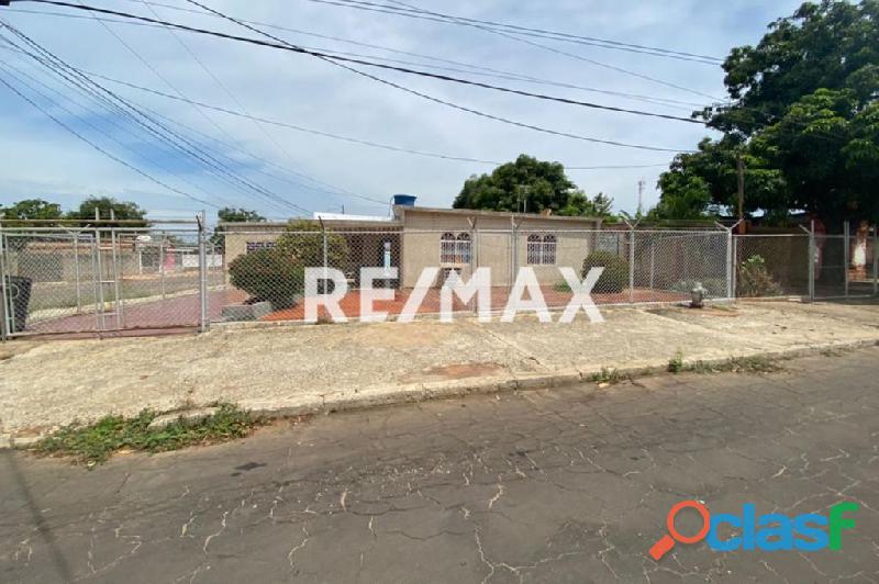 Casa Comercial. Sector El Manzanillo. Remax Millenium