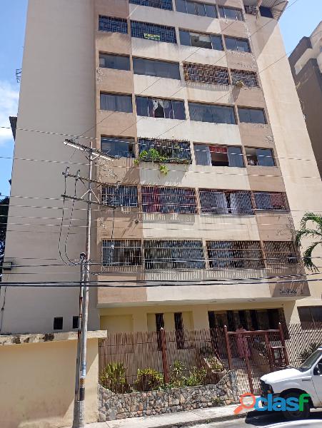 Edna Uzcategui VENDE APARTAMENTO RESIDENCIA CHALET 7